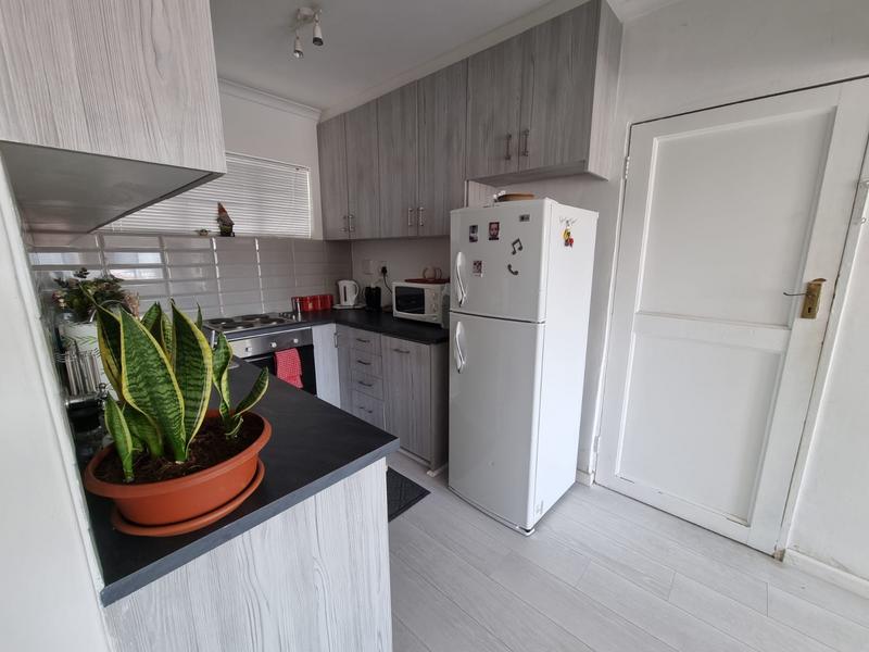 To Let 2 Bedroom Property for Rent in Woodstock Western Cape